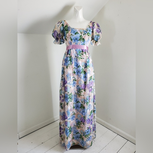 Vintage Dresses & Skirts - 70s Vintage Floral Print Maxi Dress
